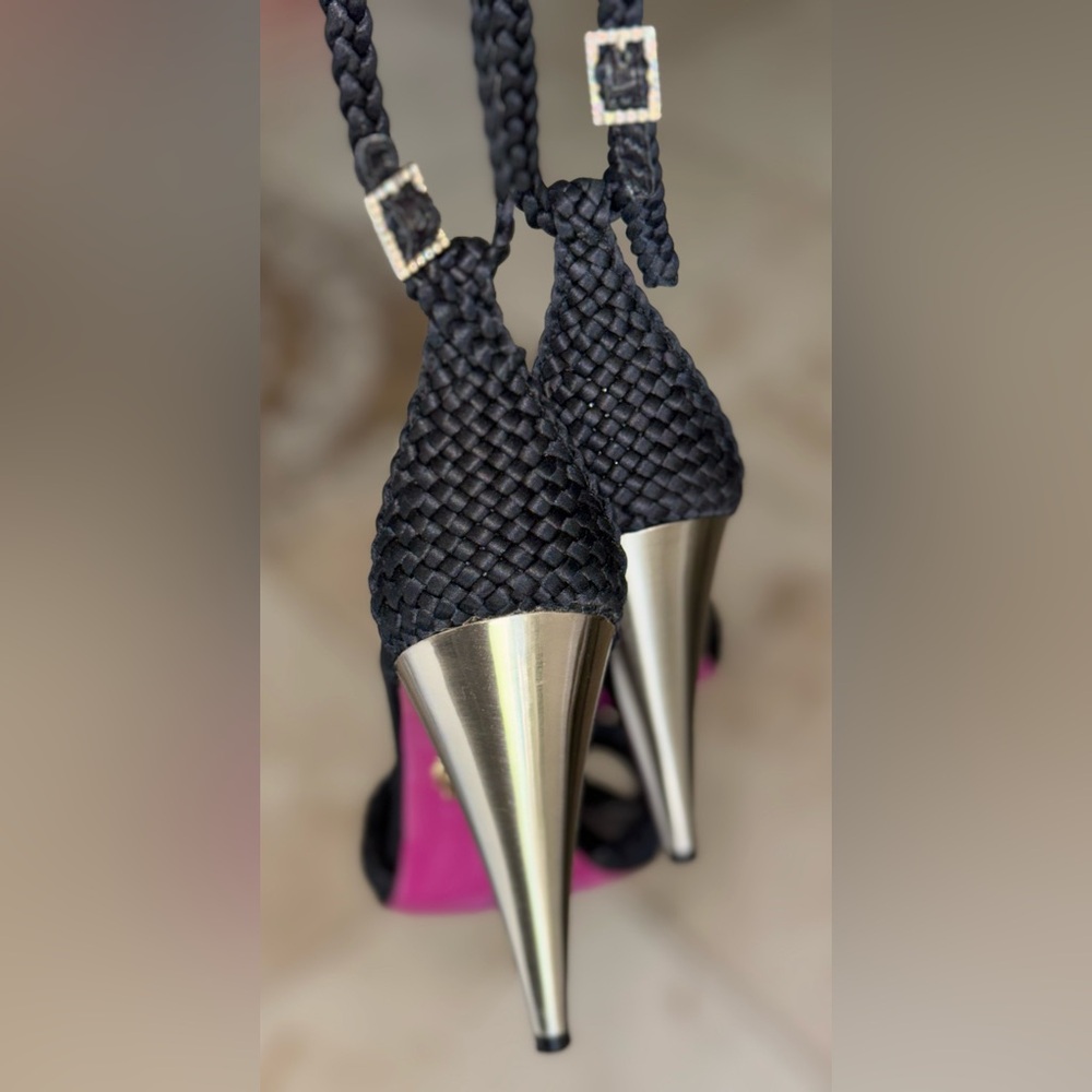 Betsey Johnson woven sandals Size 8